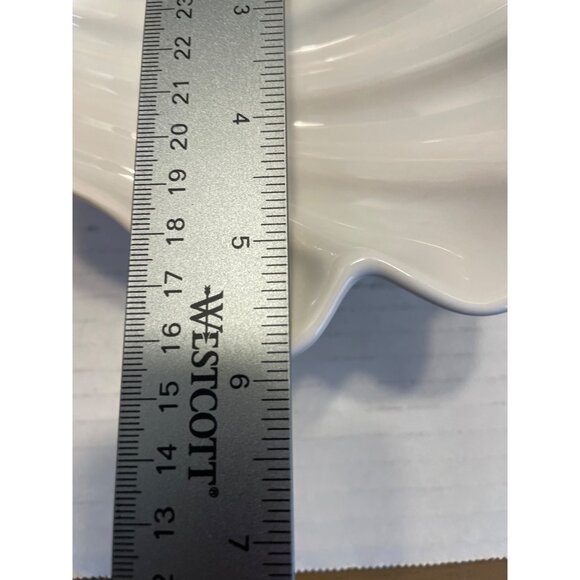 Vintage Shell Shaped Milk Glass Candy or Soap Dish Anchor Hocking - Picture 7 of 9